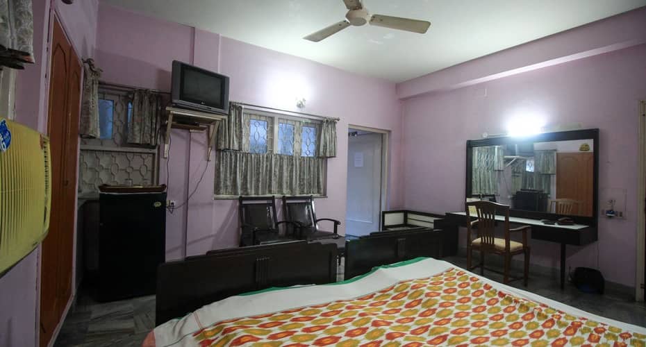 Sarojdeep Guest House, Kolkata 5