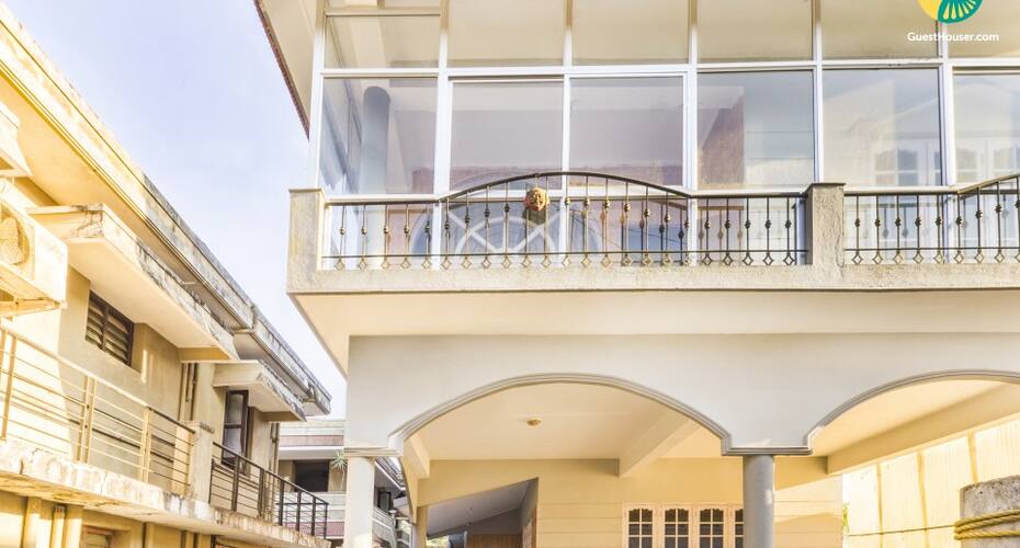 Comfy 5-BR cottage, 900 m from Madikeri Fort, Madikeri 2