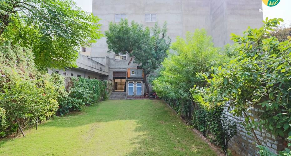 Homely abode with a well-tended lawn, Jaipur 2