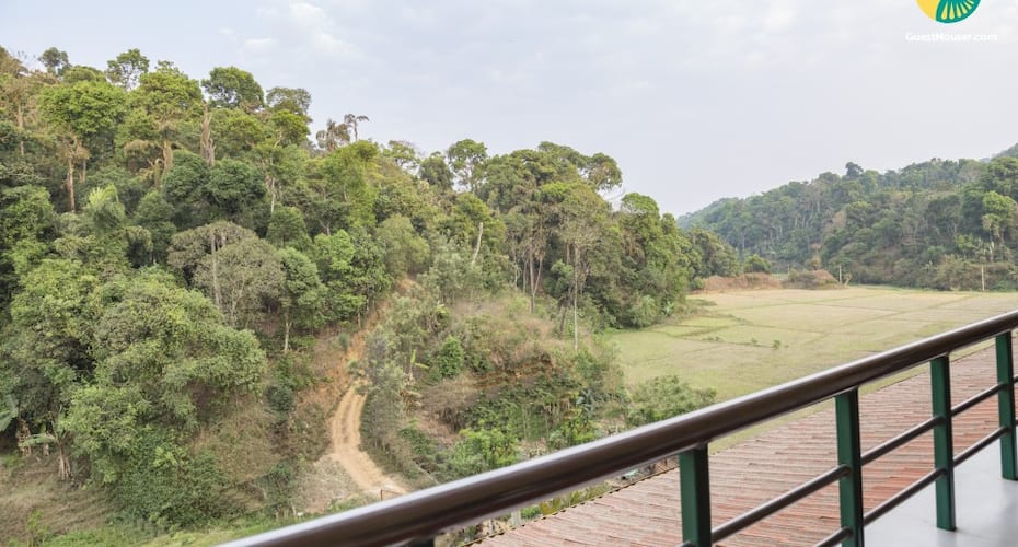 Hillside cottage room for a family, Madikeri 5