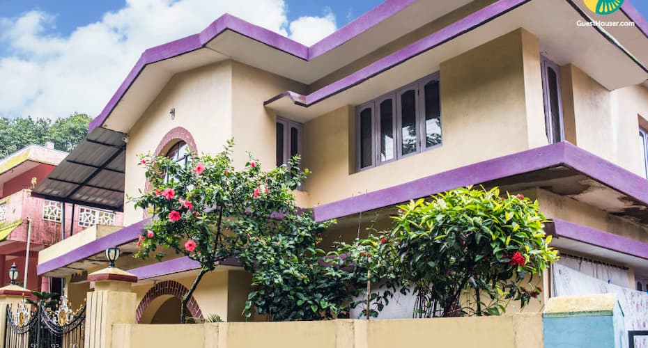 Cosy 4-bedroom accommodation, 1.6 km from Madikeri Fort, Madikeri 1