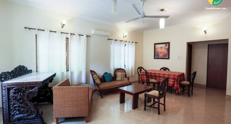 Classic 4-bedroom pool villa lush with greenery, Goa 1
