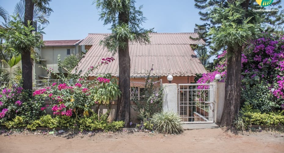 Quaint 3-BR bungalow, 2.8 km from Venna Lake, Mahabaleshwar 1