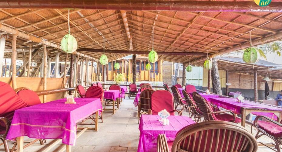 Beachfront hut on Palolem beach, ideal for a romantic getaway, Goa 4