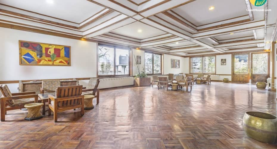 Well-furnished abode for three, 3.1 km from Lazy Dog Lounge, Manali 5