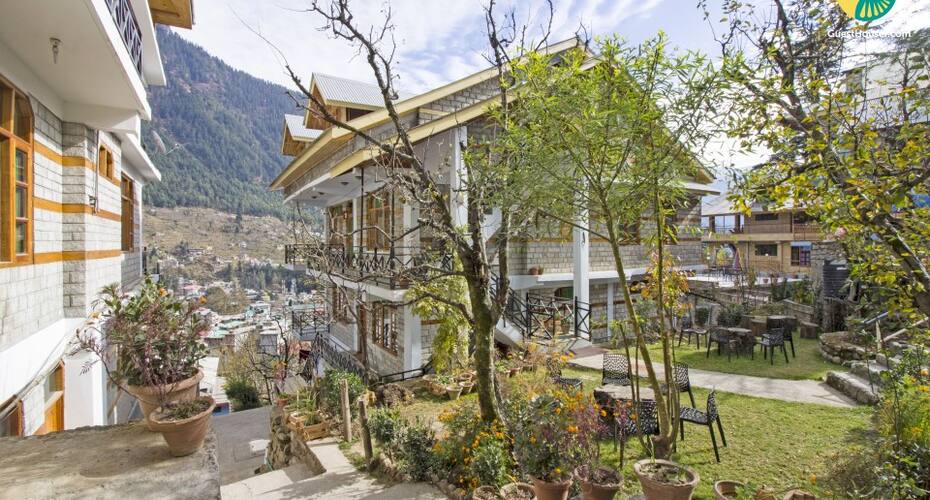 Rejuvenating retreat for a family, 2 km from Mall Road, Manali 5