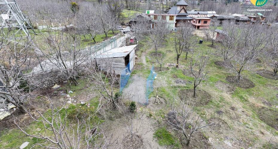 Well-furnished stay for those seeking modern comforts, Manali 5