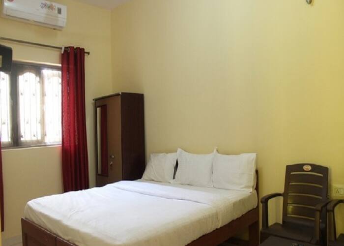 Platinum + Travellers Retreat 1BHK Boutique, Goa 2
