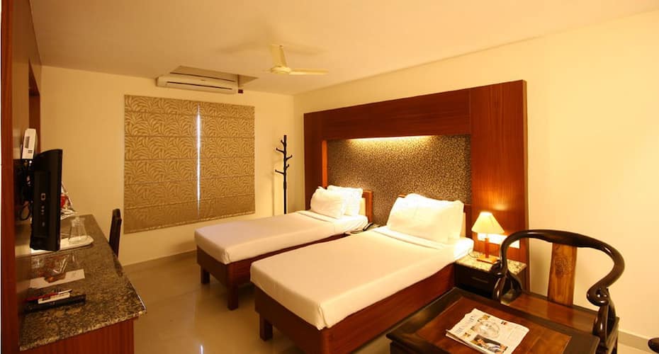 Hotel Crescent Inn (Vanagaram, Apollo Hospital,Ramachandra and Aravind Eye), Chennai 5