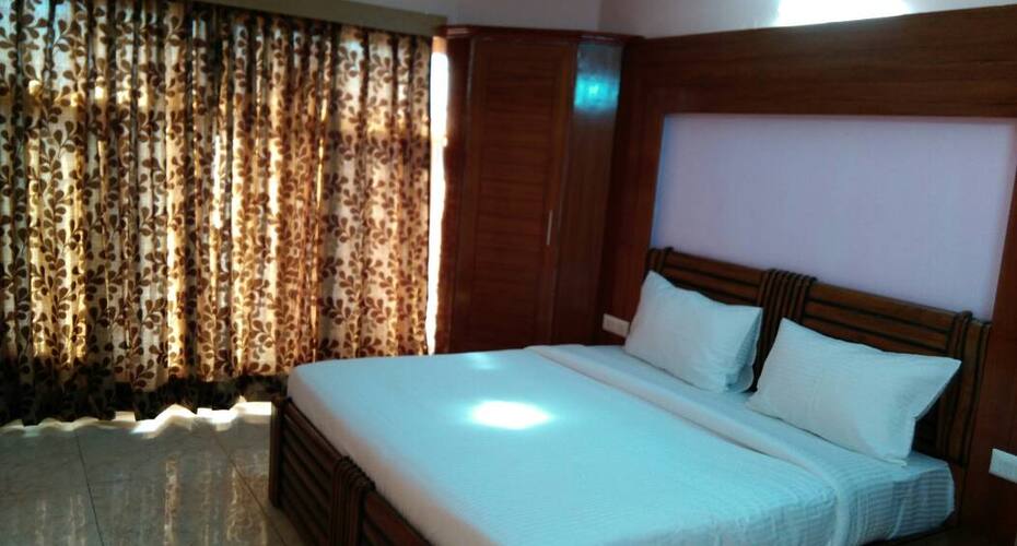 Raj Mahal Sant Roop House,Solan, Solan 4
