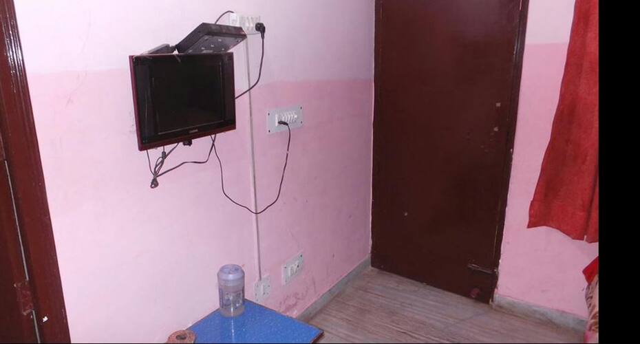 Hotel R B residency, Agra 4