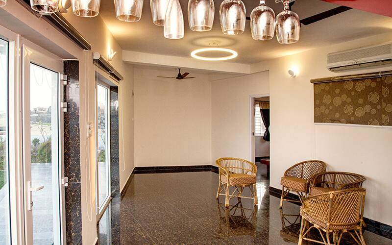 B's Hive-Kadal, Mahabalipuram 2