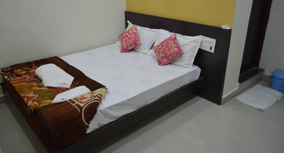Hotel Sunrise N Resorts, Nagpur 2
