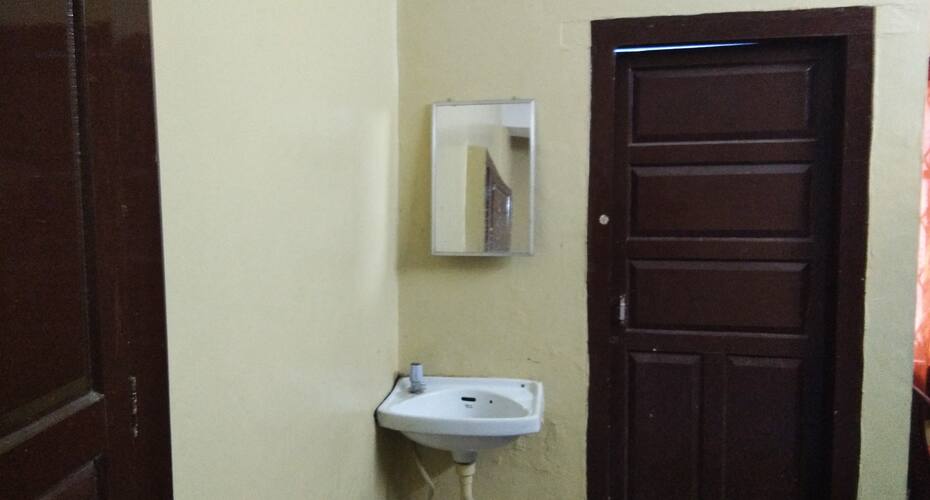 K M H Tourist Home, Perintalmanna 2