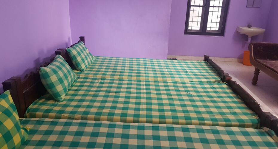 Sreeja Lodge, Guruvayoor 5