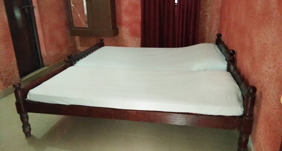 Paranthan Tourist Home, Guruvayoor 3