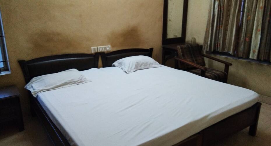 Saravana Residancy, Palakkad 3