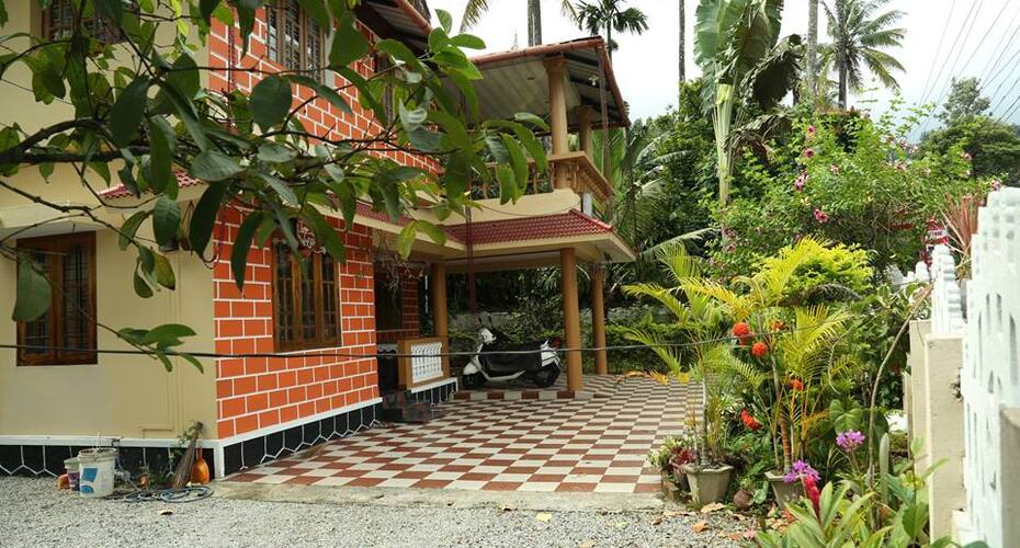 Emmanuval Cottage, Munnar 2