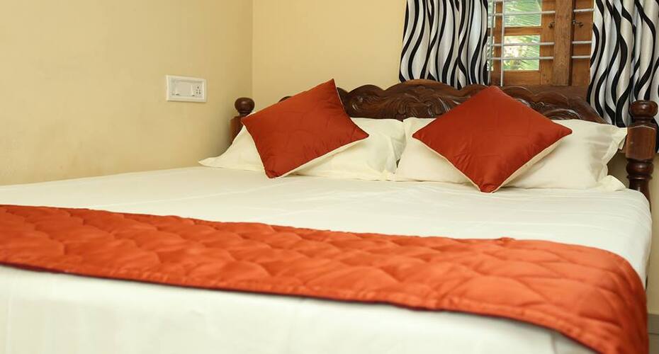 Emmanuval Cottage, Munnar 4