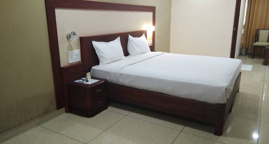 Sreevalsam Residency, Palakkad 3