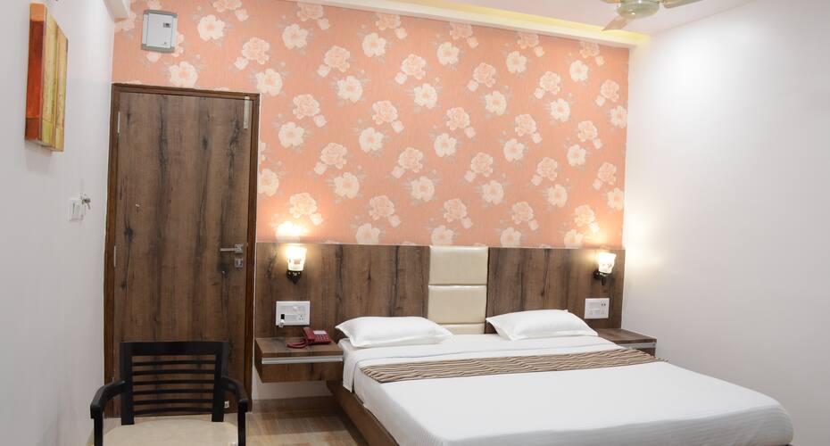 Hotel Kusum Valley, Narsinghpur 2