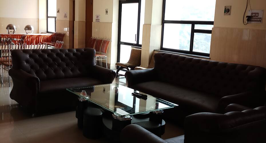 Hotel Chahat, Srinagar Uk 3