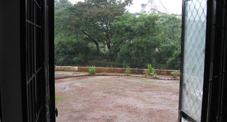 Riverside lavish 3 BHK bungalow with pool, Lonavala 4