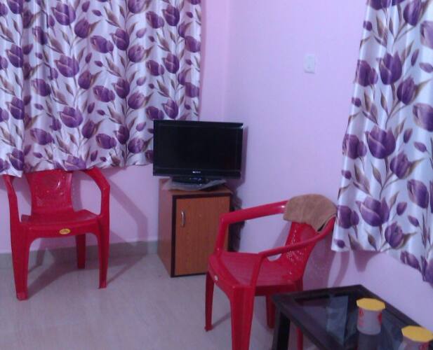 Deluxe A/C Room stay with homely atmosphere near Beach, Goa 4