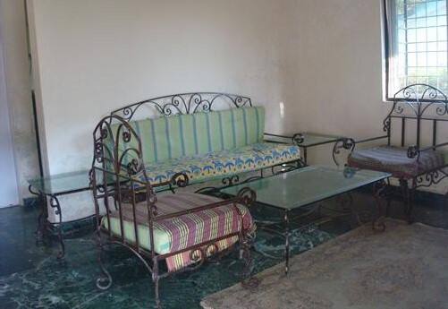 2 Bedroom bungalow for small groups, Lonavala 2