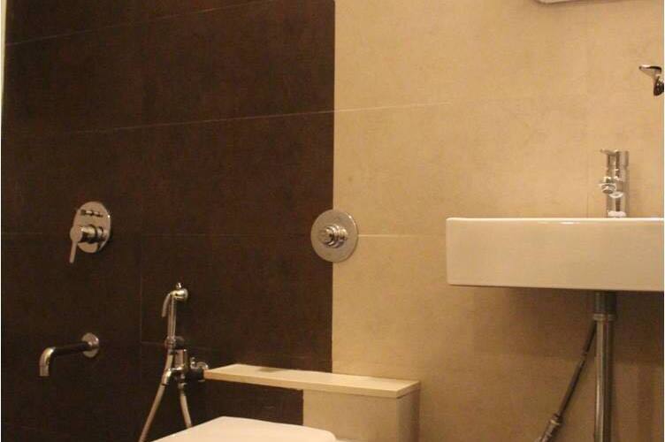 4bhk bungalow on rent with free wifi and private pool in lonavala, Lonavala 2