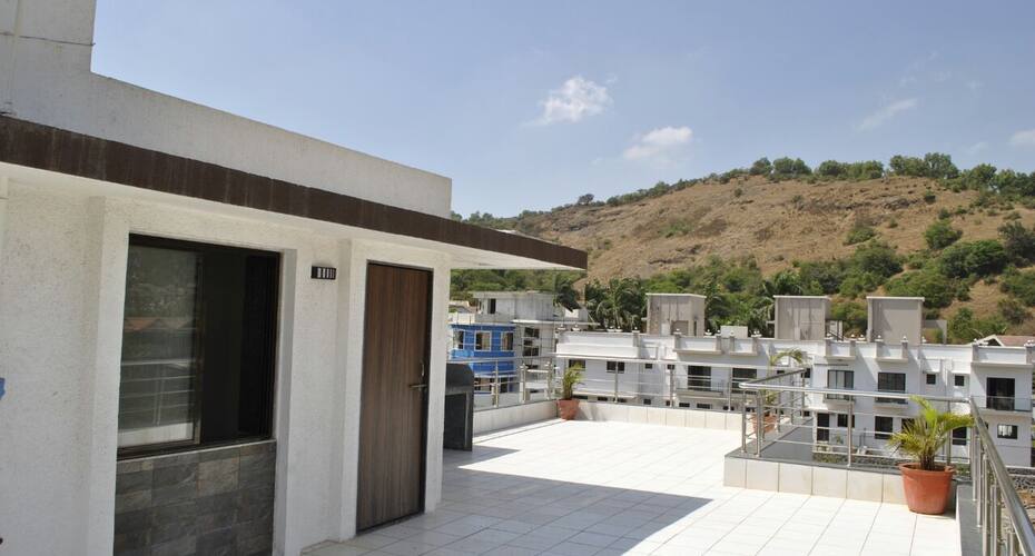 3 Bedroom Stunning Holiday Villa surrounded by mountains, Lonavala 5