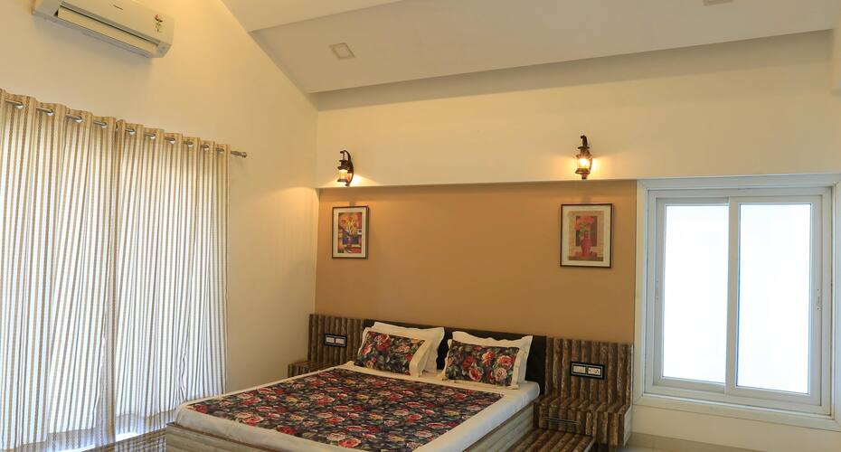 Infinity Villas - Nirvana - 4 Bedroom Villa with Private Swimming Pool, Lonavala 4
