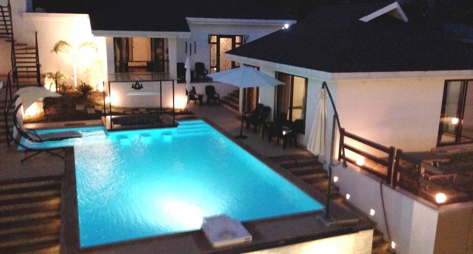 Exclusive Luxury Pool Villa, Lonavala 2