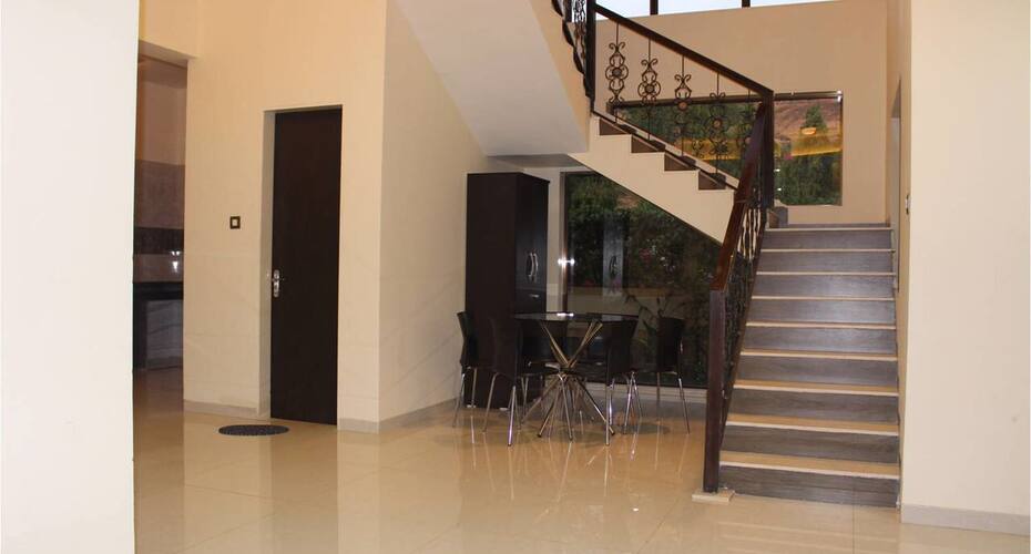 4BHK AC Villa with Spa and Jacuzzi Pool, Lonavala 3