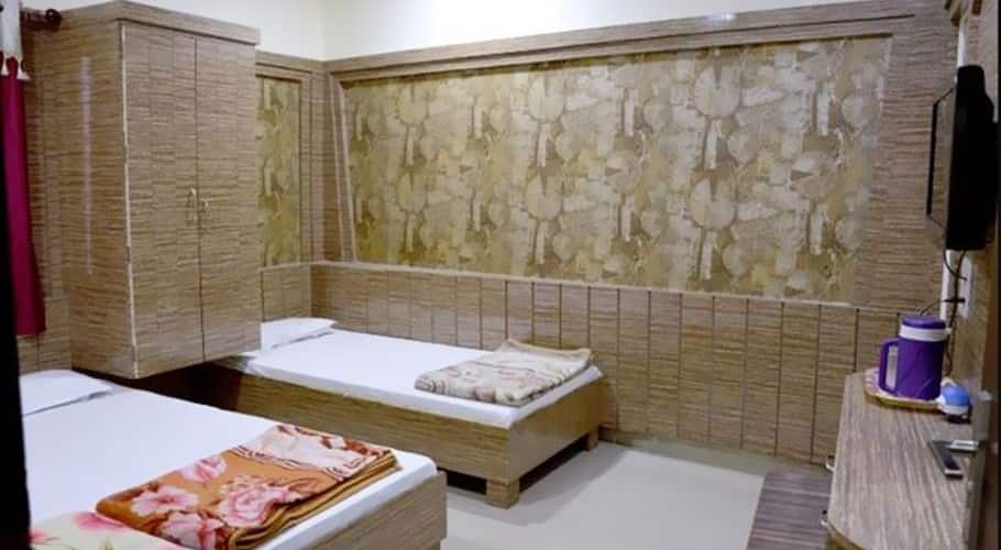 Natraj Hotel & Lodge, Udaipur 3