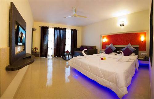 Super Deluxe Room accommodation, Mahabaleshwar 2