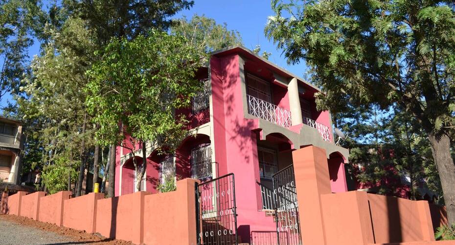 Premium Hill Side Cottage, Mahabaleshwar 1