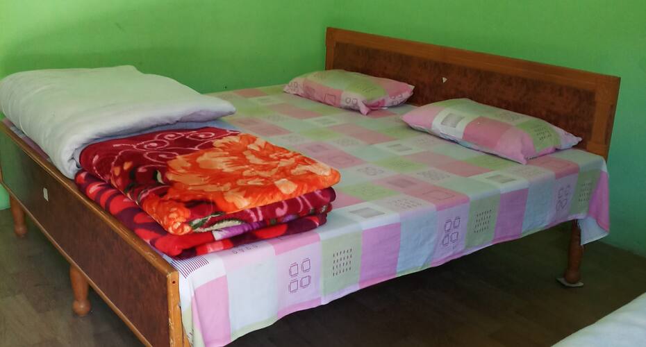 Hotel G K Plaza, Lansdowne 4