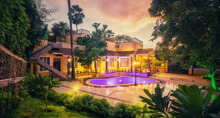 Four BHK Villa In Mumbai, Mumbai 2