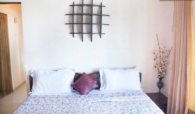 1 BHK Serviced Apartment in Malad West, Mumbai 4