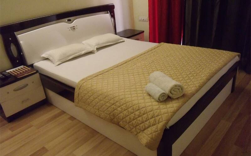 Room accommodation in a Serviced Apartment, Mumbai 3