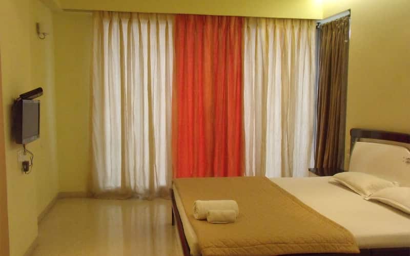 Room accommodation in a Serviced Apartment, Mumbai 4