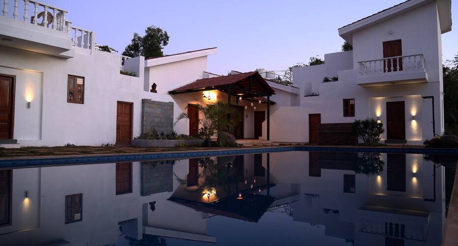 Luxury Villa with Pool in Alibaug, Alibaug 2