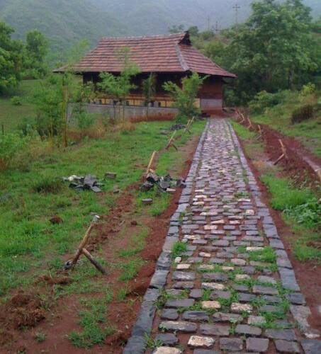 The Dormitory Cottage stay, Pune 4