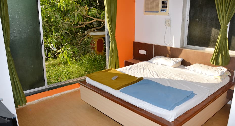 A/C Standard Room stay, Alibaug 4