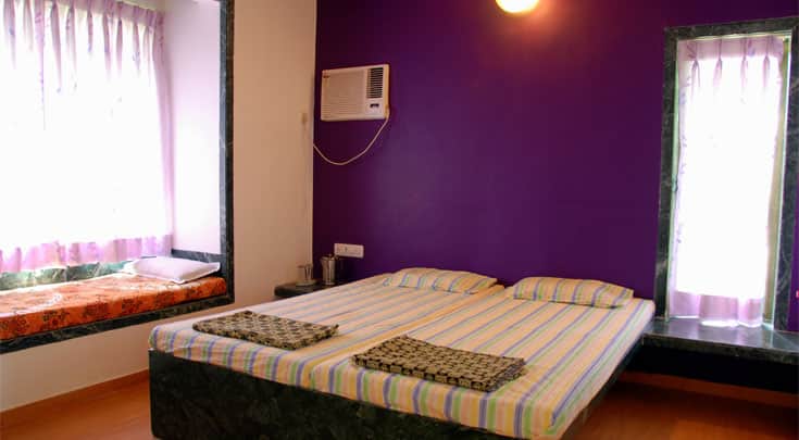 Deluxe A.C Room stay in a bungalow suitable for couples, Alibaug 5