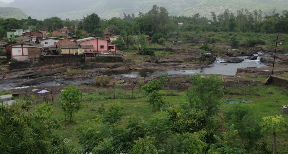 Farmhouse for picnics & family trips with Private swimming pool in Karjat !!, Karjat 1