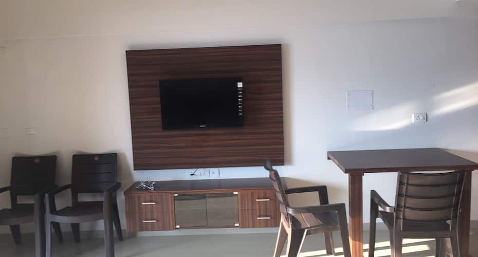 Lake View AC Studio Apartment - Fully Furnished, Lavasa 3