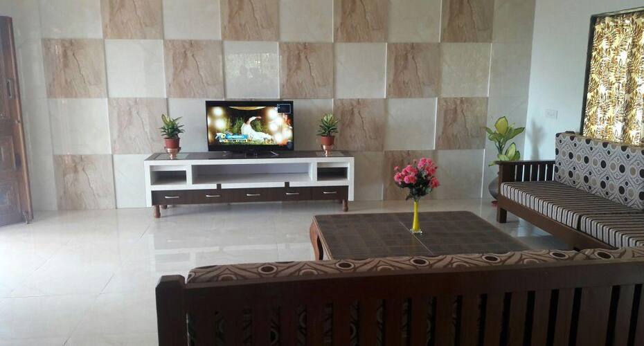 A beautiful well maintained villa, Panchgani 3