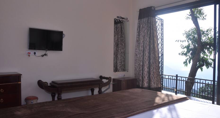 Luxurious Fully Valley View Villa, Panchgani 1